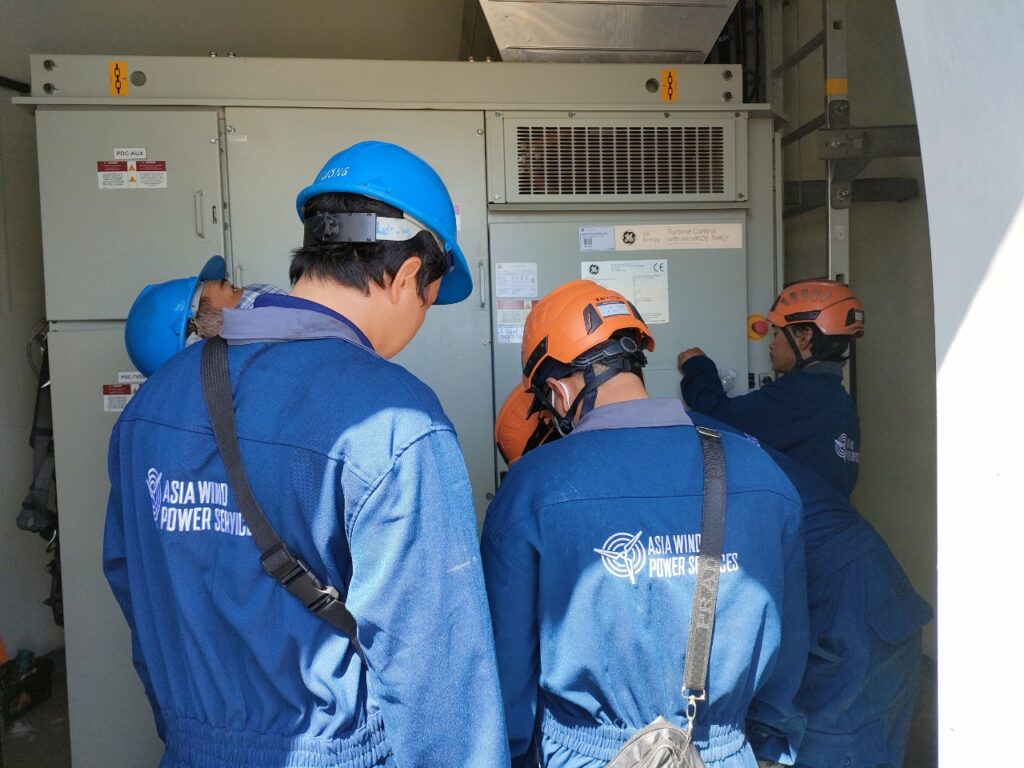 Dự án khảo sát và sữa chữa cánh tuabin gió nhà máy điện gió Phương Mai 1