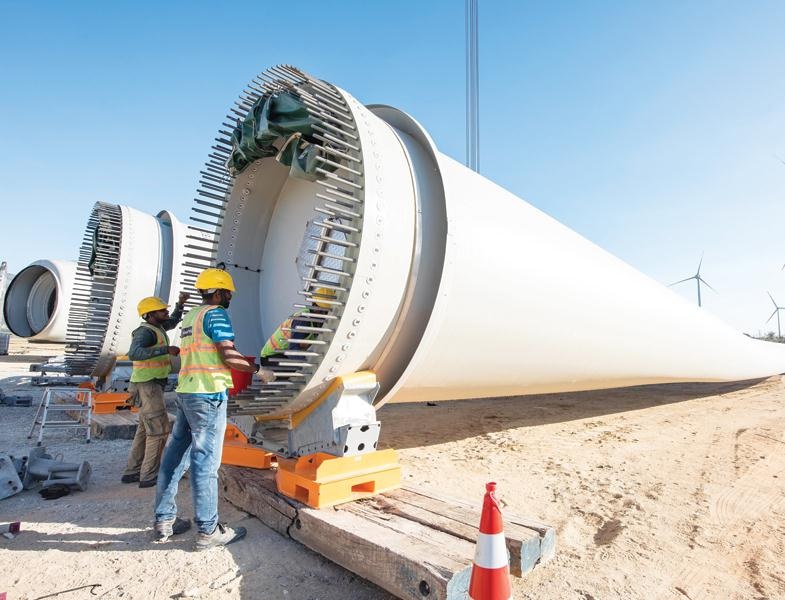 sửa chữa cánh tuabin gió ở Bình Định