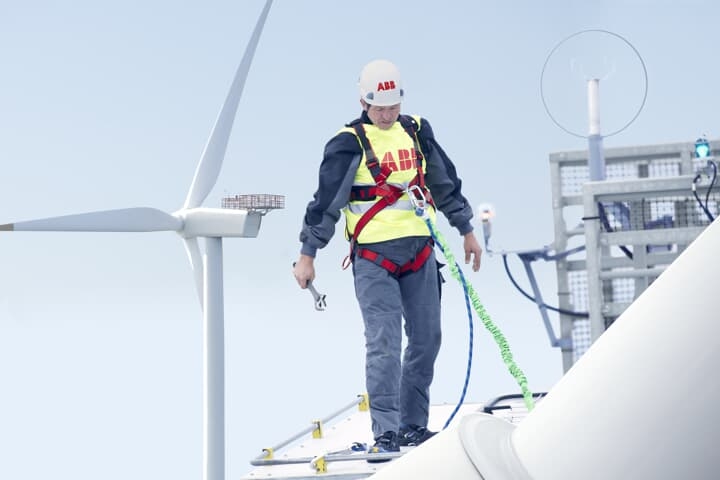 sửa chữa cánh tuabin gió ở Lâm Đồng