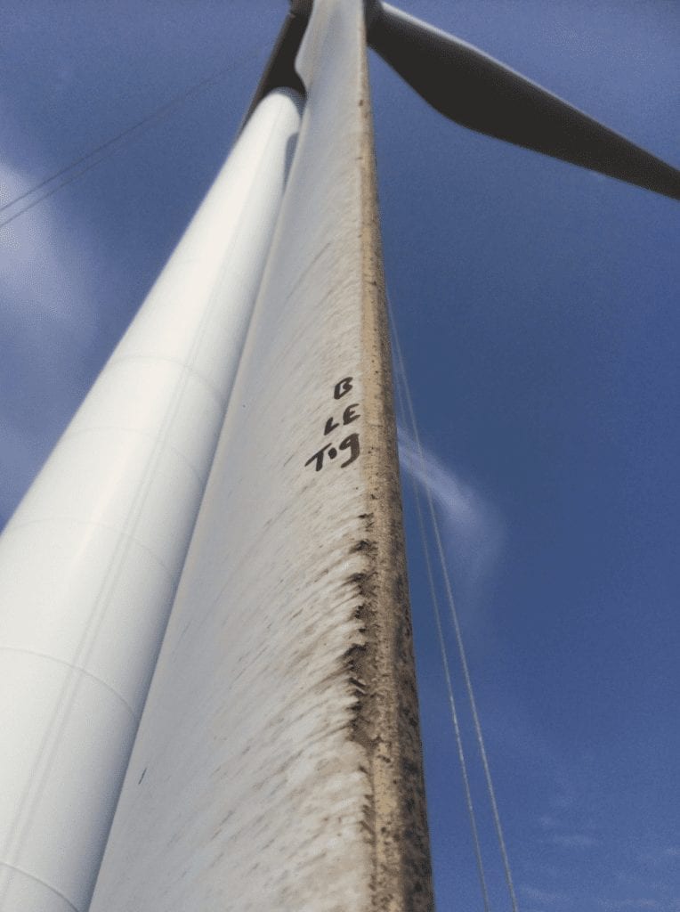 sửa chữa cánh tuabin gió ở tiền giang