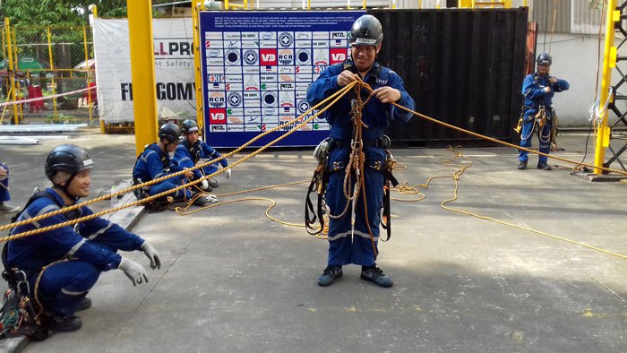 Để sở hữu chứng chỉ Rope Access, bạn cần tham gia vào các khóa đào tạo chuyên sâu